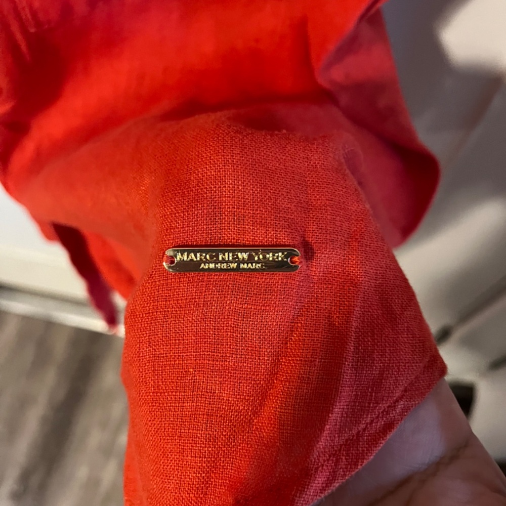 Linen button up - Picture 2 of 4